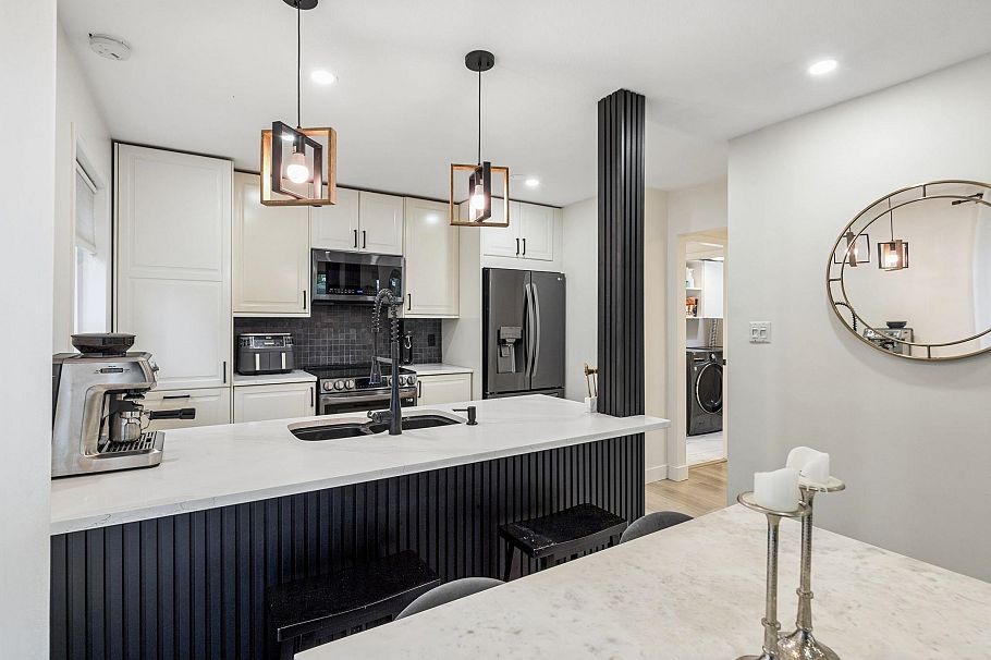 7 848 W 16th Street North Vancouver, BC - 14