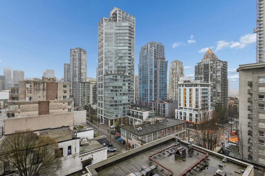 902 1325 Rolston Street Vancouver, BC - 26