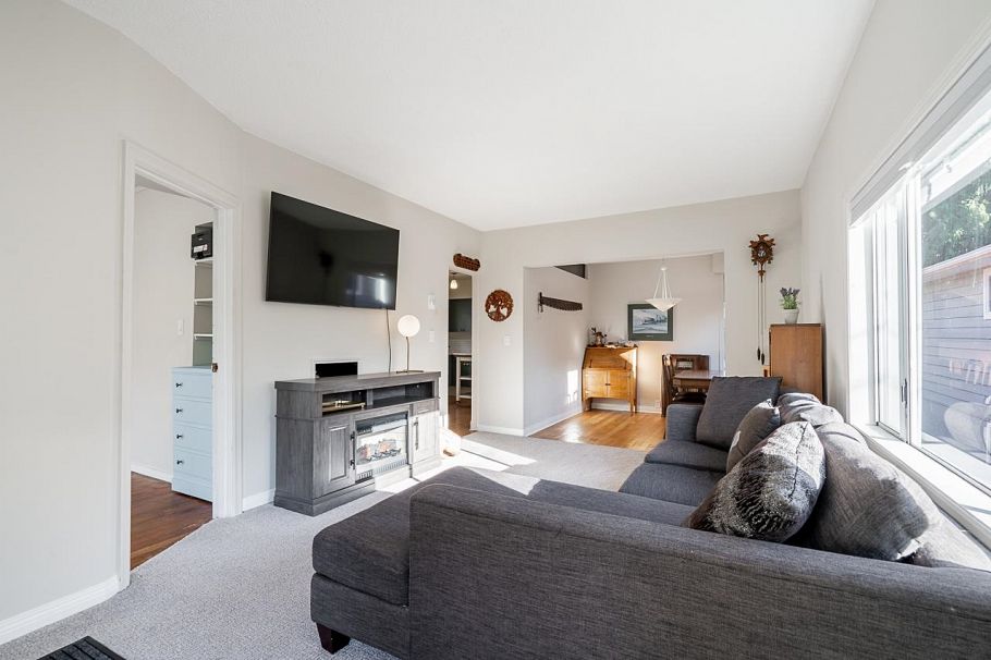 3446 Church Street North Vancouver, BC - 8