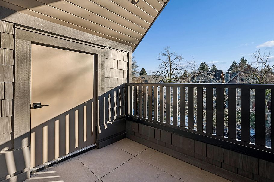 1 847 E 10 Avenue Vancouver, BC - 32