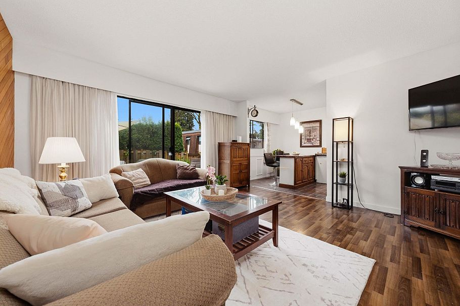 841 Old Lillooet Road North Vancouver, BC - 3