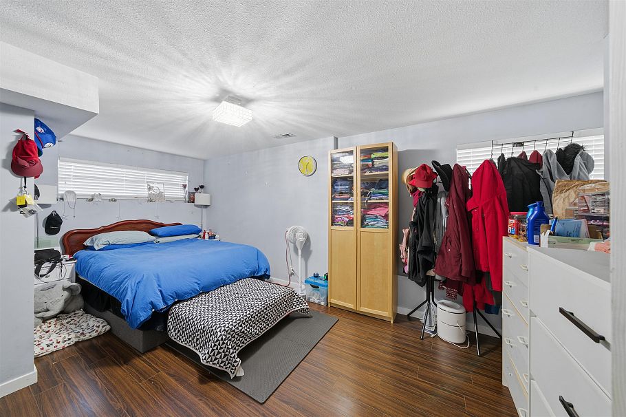 154 E 64th Avenue Vancouver, BC - 23