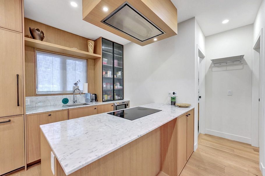 1232 W 26th Avenue Vancouver, BC - 4