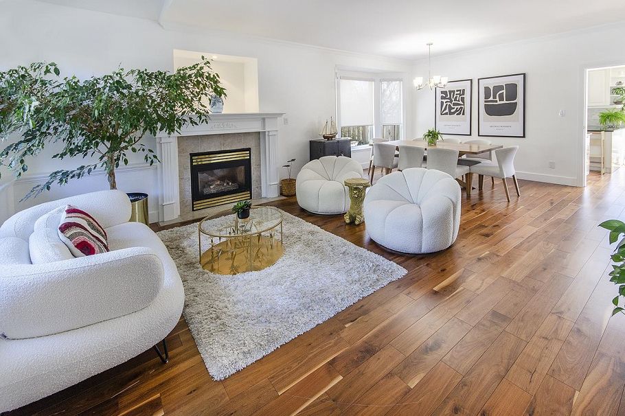 1075 Adderley Street North Vancouver, BC - 4