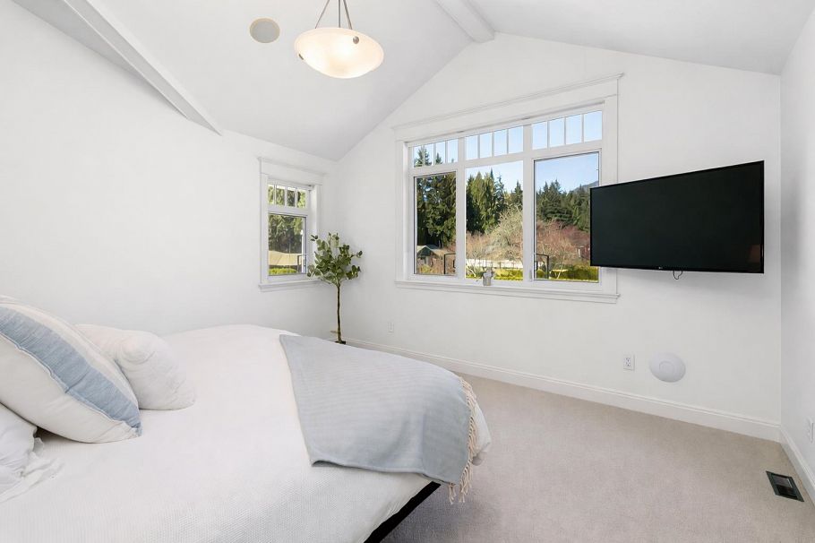 991 Hampshire Road North Vancouver, BC - 30