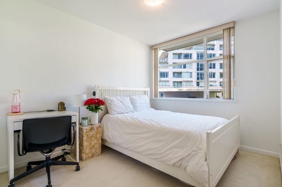 321 1228 Marinaside Crescent Vancouver, BC - 24