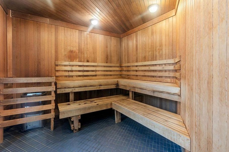 101 1550 Fern Street North Vancouver, BC - 27