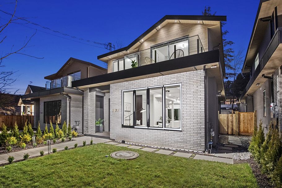 3073 Fromme Road North Vancouver, BC - 3