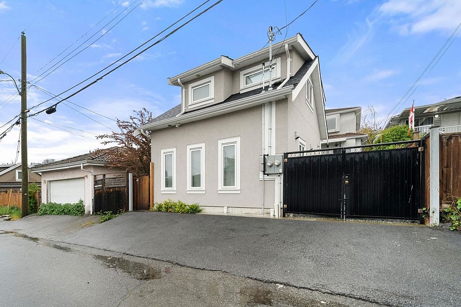 62 E 61st Avenue Vancouver, BC - 10