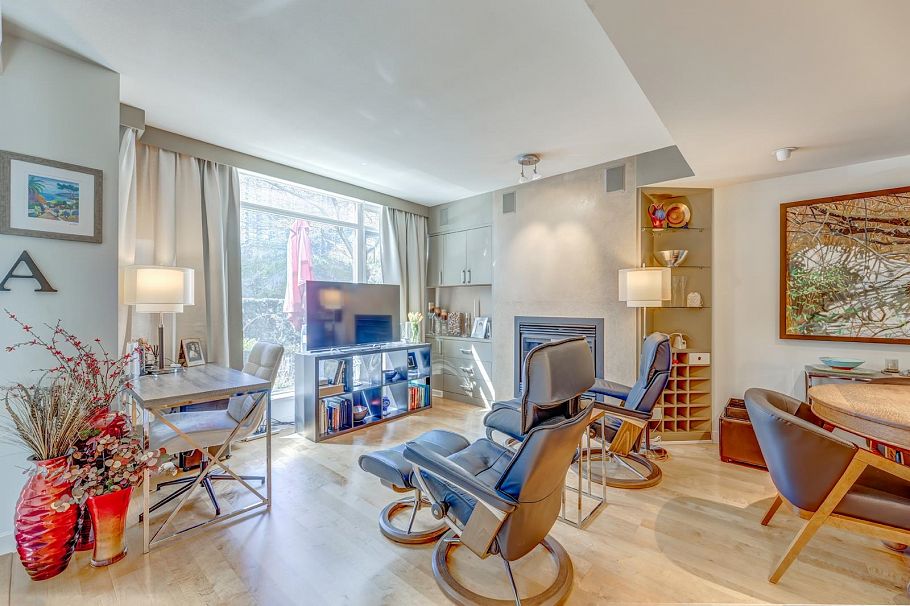 TH29 1295 W Cordova Street Vancouver, BC - 4