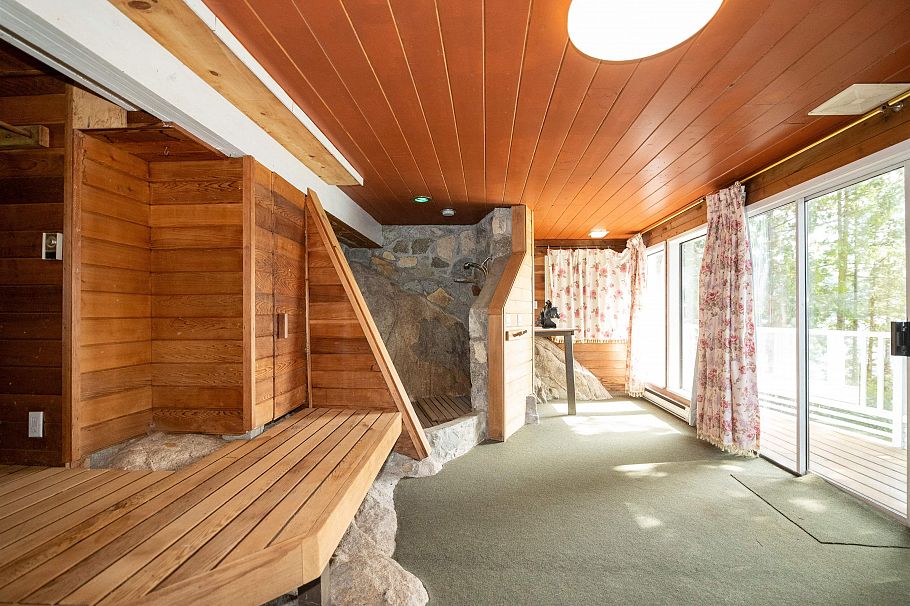 4515 Stonehaven Avenue North Vancouver, BC - 23