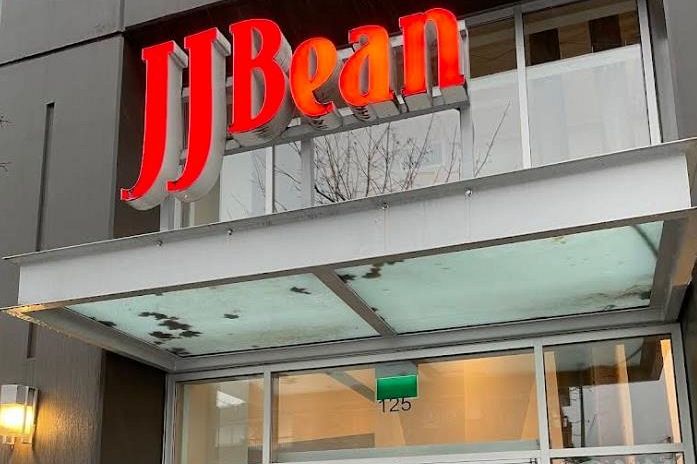 1304 1320 Chesterfield Avenue North Vancouver, BC - 35