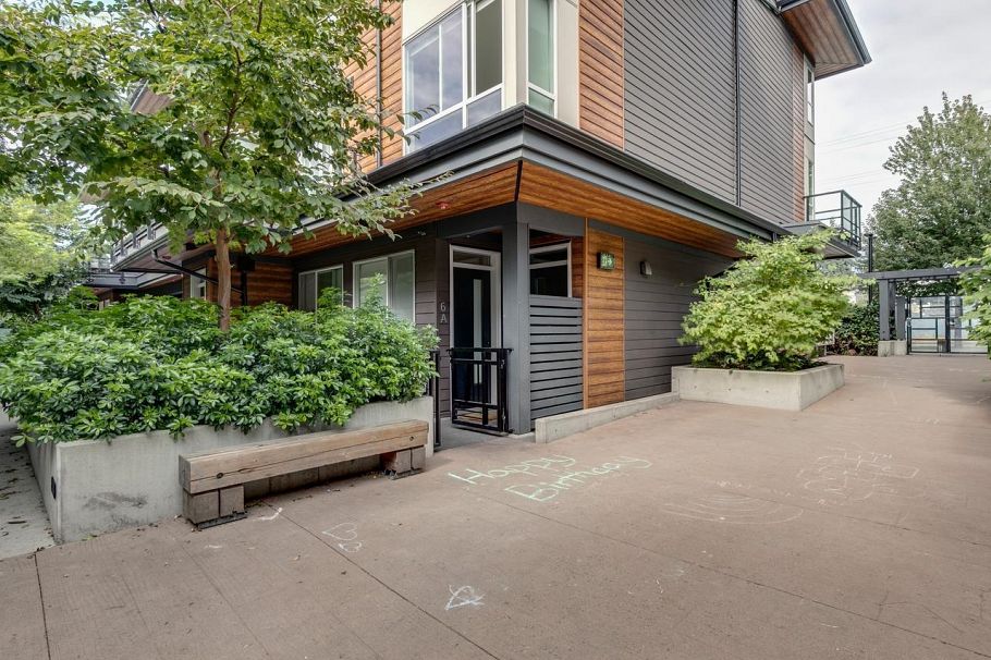 8 533 E 3rd Street North Vancouver, BC - 33