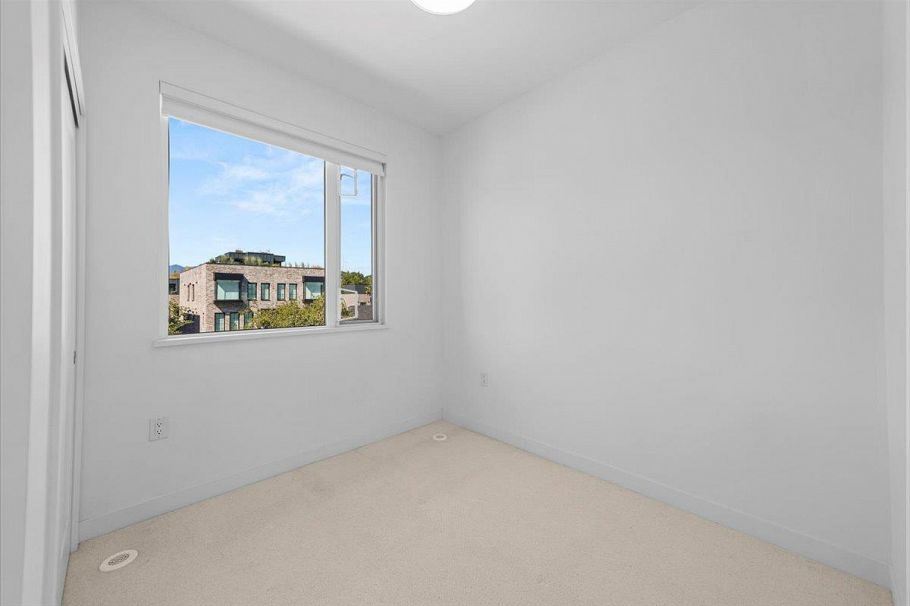 4110 Columbia Street Vancouver, BC - 20