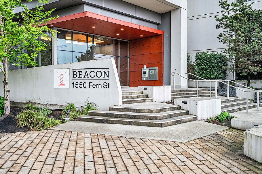 2107 1550 Fern Street North Vancouver, BC - 31