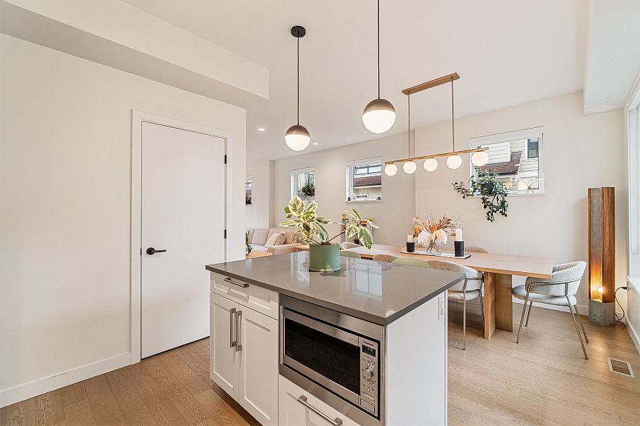 60 10199 River Drive Richmond, BC - 11