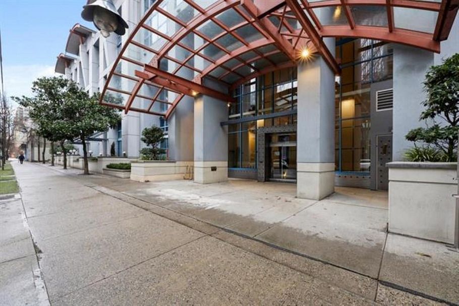 1010 1238 Seymour Street Vancouver, BC - 2