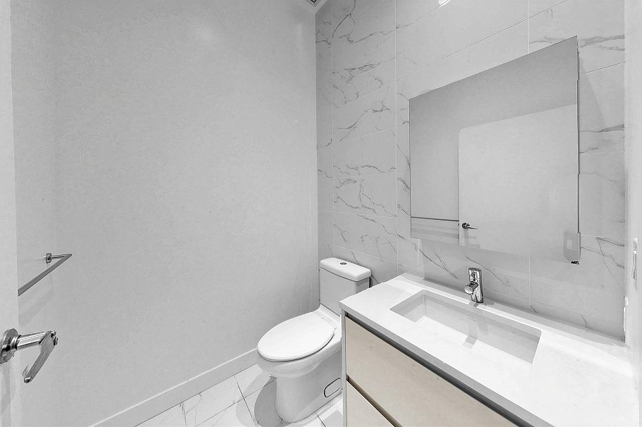 8111 Chester Street Vancouver, BC - 9