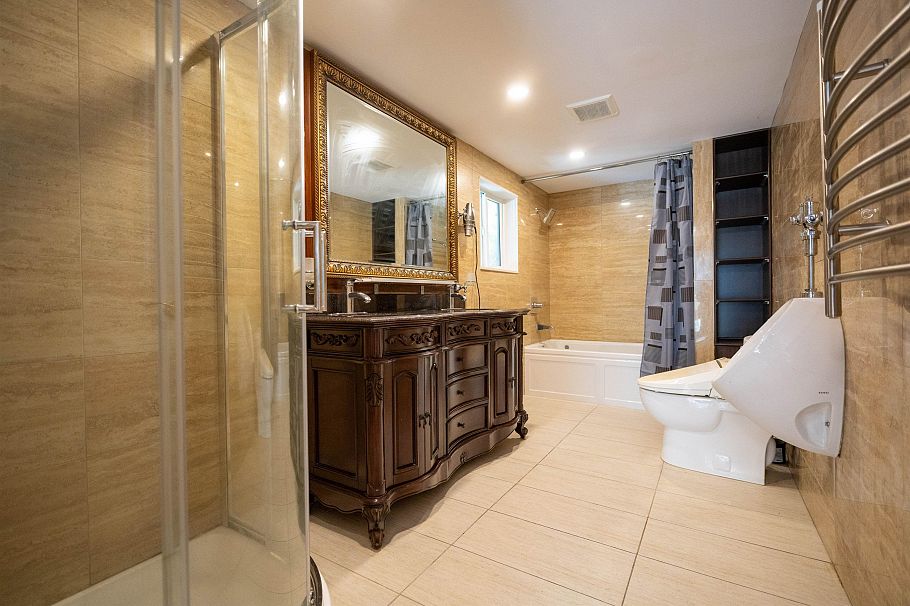 4515 Stonehaven Avenue North Vancouver, BC - 14