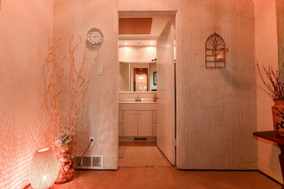 1733 Ross Road North Vancouver, BC - 4