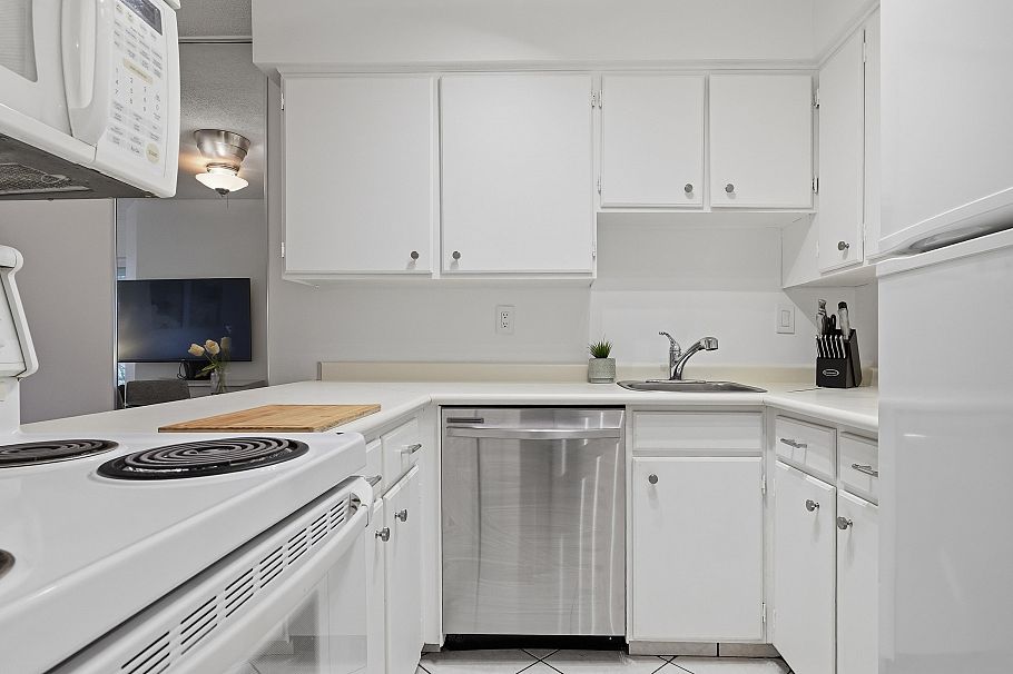 412 1718 Nelson Street Vancouver, BC - 14