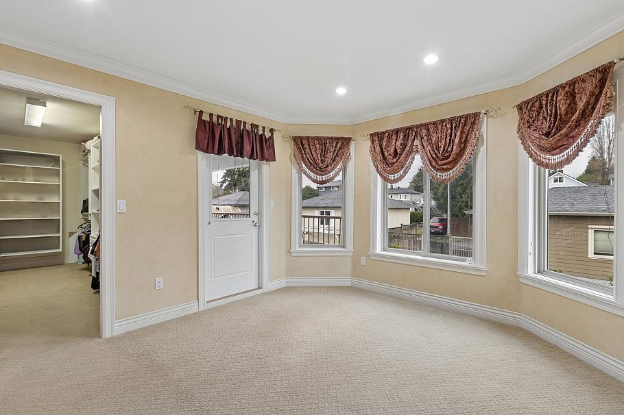 418 E 13th Street North Vancouver, BC - 17