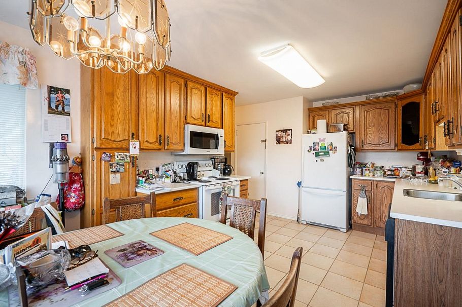 7430 Boundary Road Burnaby, BC - 12