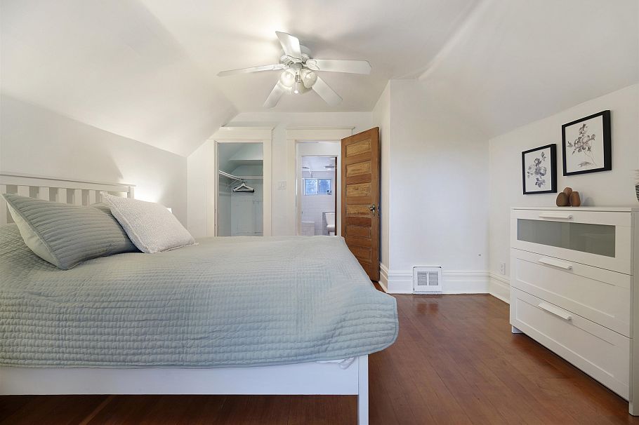 1923 E 1st Avenue Vancouver, BC - 17