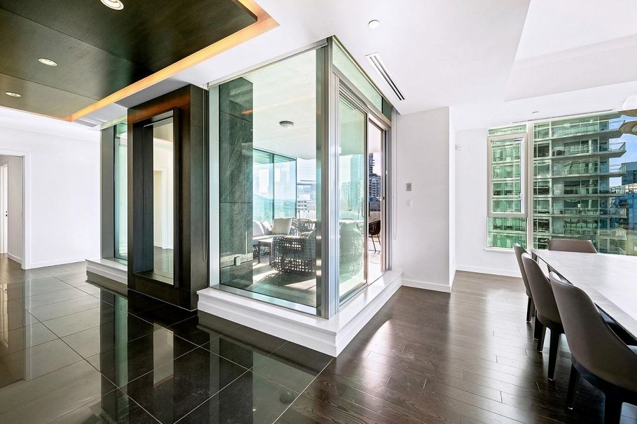 2001 277 Thurlow Street Vancouver, BC - 13