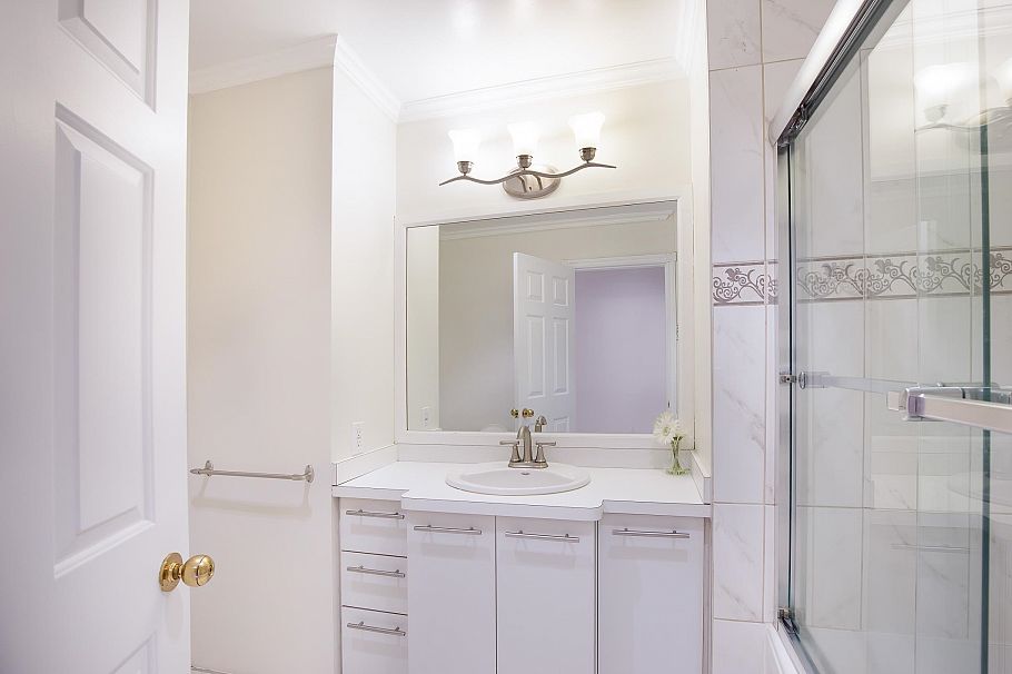 3973 Braemar Place North Vancouver, BC - 36
