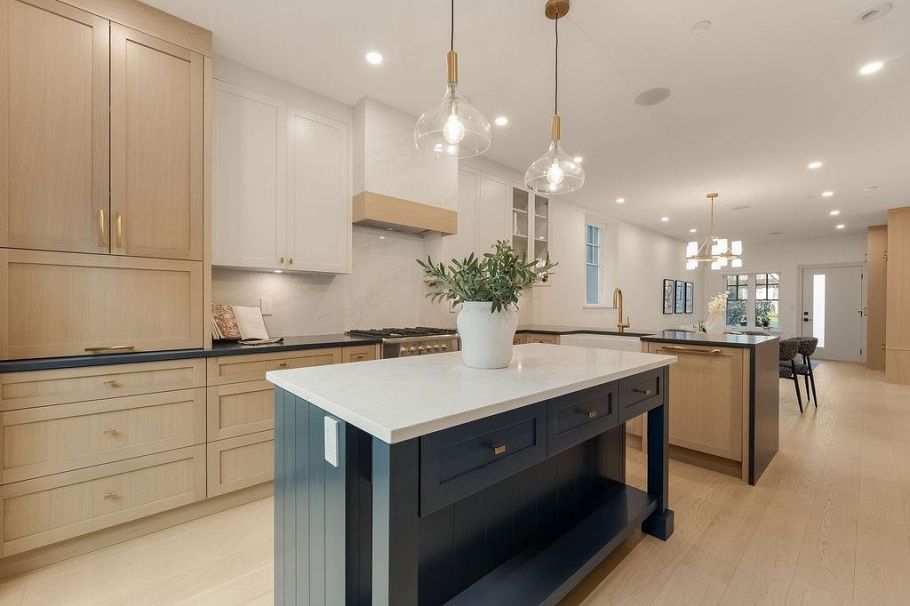 2540 Grant Street Vancouver, BC - 12