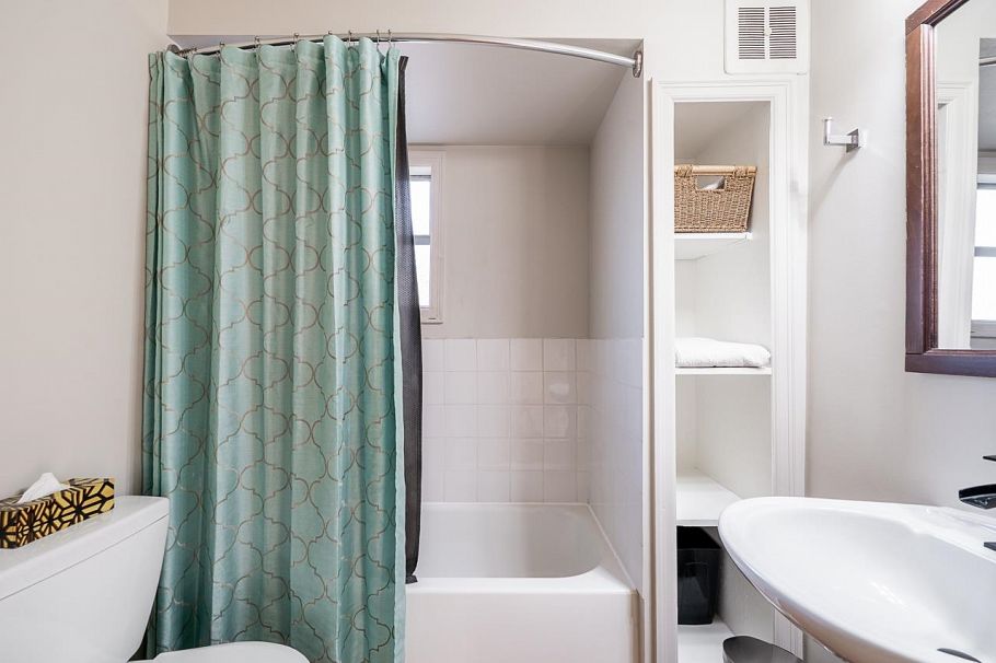 3446 Church Street North Vancouver, BC - 15