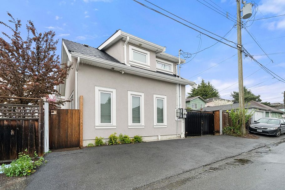62 E 61st Avenue Vancouver, BC - 9
