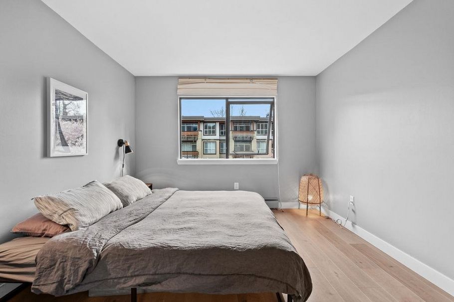 305 3275 Mountain Highway North Vancouver, BC - 17