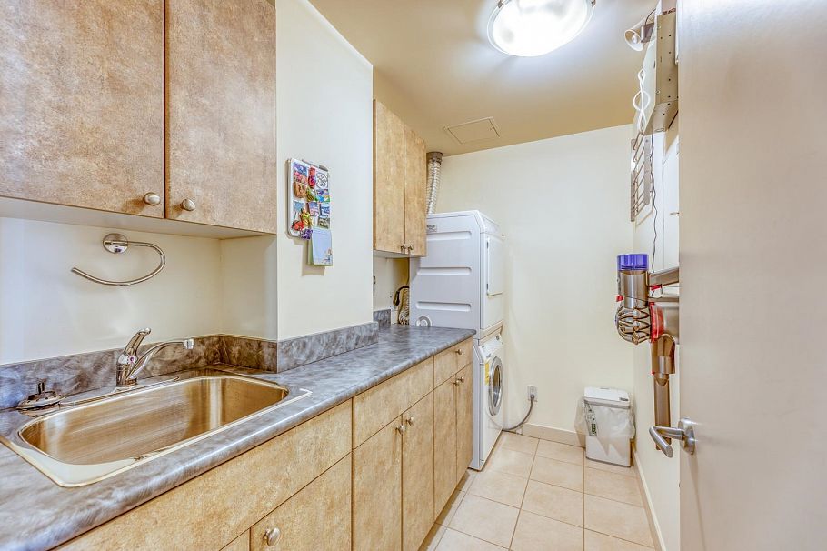 TH29 1295 W Cordova Street Vancouver, BC - 23