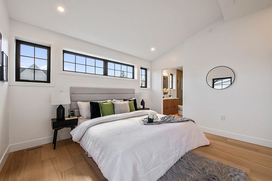 1168 E 26th Avenue Vancouver, BC - 17