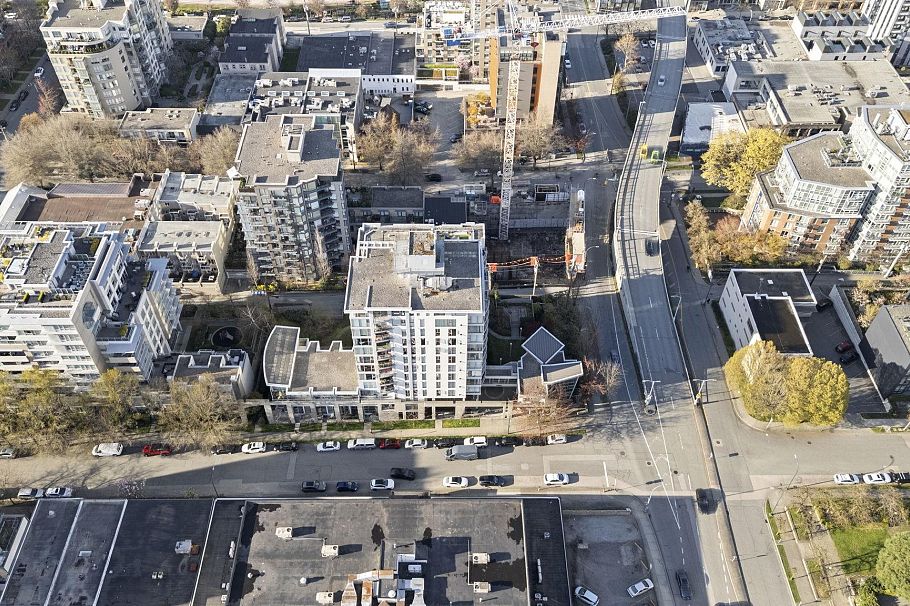 303 1633 West 8th Avenue Vancouver, BC - 34