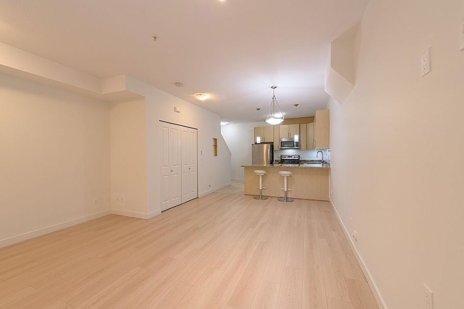 112 3888 Norfolk Street Burnaby, BC - 4