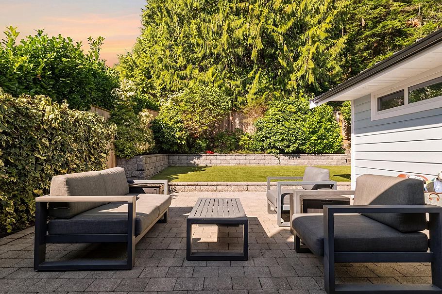 1857 Cliffwood Road North Vancouver, BC - 25