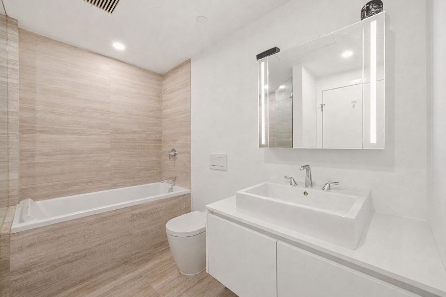 306 1480 Howe Street Vancouver, BC - 17