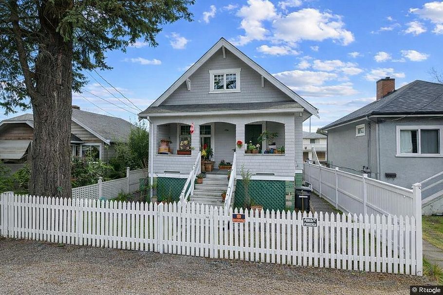 3865 Sandell Street Burnaby, BC - 1