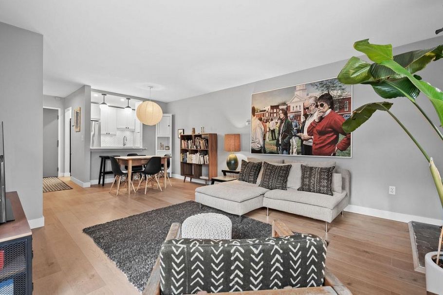 305 3275 Mountain Highway North Vancouver, BC - 11