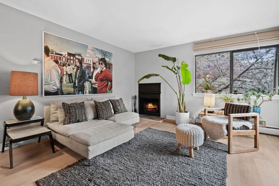 305 3275 Mountain Highway North Vancouver, BC - 1