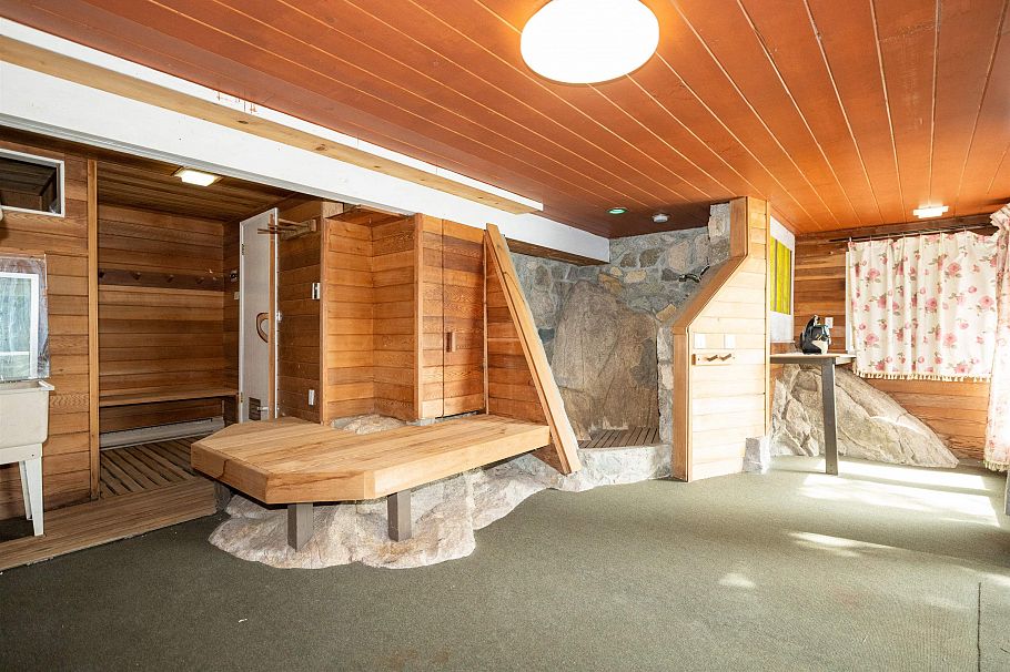 4515 Stonehaven Avenue North Vancouver, BC - 27