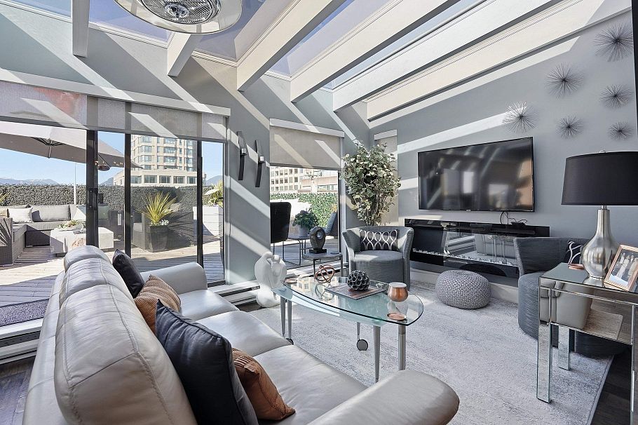 6 1375 W 10th Avenue Vancouver, BC - 1