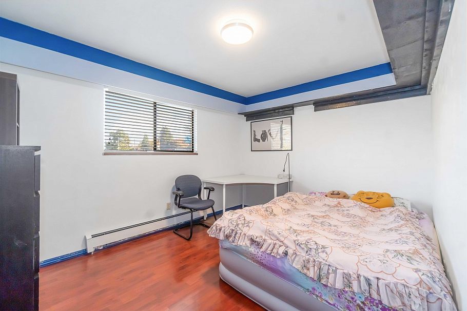 5820 Earles Street Vancouver, BC - 16