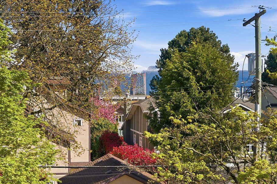 1867 W 11th Avenue Vancouver, BC - 33