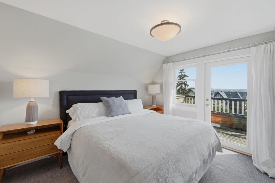 424 E Keith Road North Vancouver, BC - 17