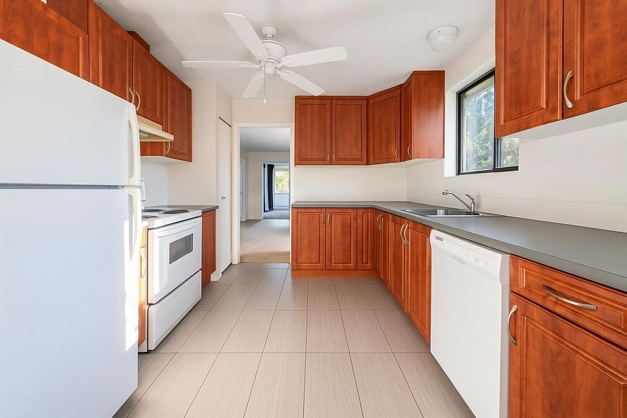 3003 NW Sunnyhurst Road North Vancouver, BC - 6