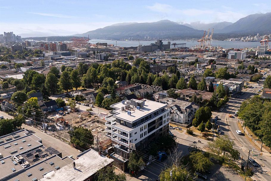 605 1680 ADANAC STREET, Vancouver BC V5L 0E3 Vancouver, BC - 4